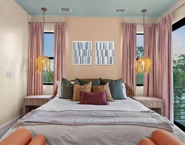 Сasa de vacaciones Two Luxury Beachfront Homes One Unforgettable Clearwater Beach