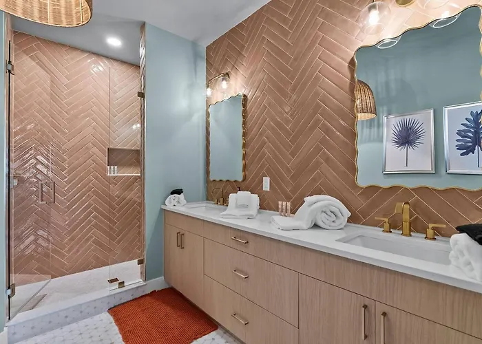 Сasa de vacaciones Two Luxury Beachfront Homes One Unforgettable Clearwater Beach