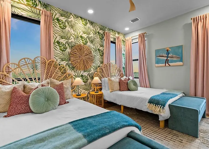 Two Luxury Beachfront Homes One Unforgettable Сasa de vacaciones *