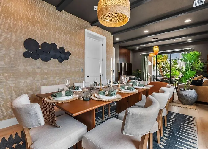 Сasa de vacaciones Two Luxury Beachfront Homes One Unforgettable *
