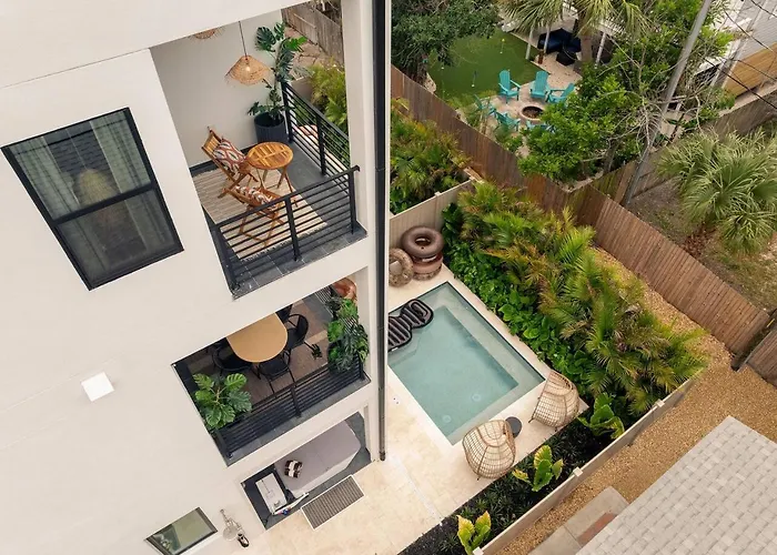 Two Luxury Beachfront Homes One Unforgettable Сasa de vacaciones *